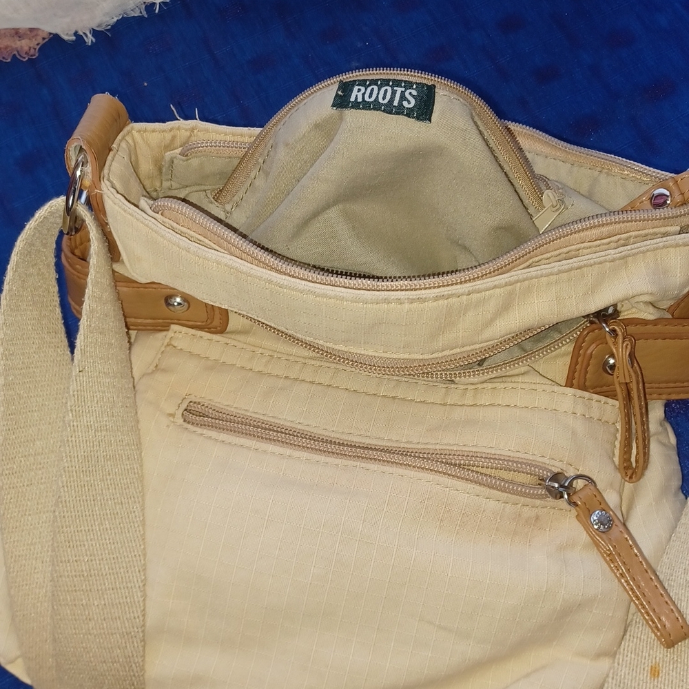 Vintage Roots canvas and leather messenger bag - Picture 3 of 4
